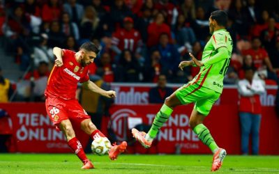 Toluca asegura su pase a semifinales en partido histórico para el arbitraje femenino