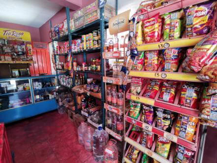 Comerciantes rechazan impuesto para botanas, dulces y bebidas energizantes en CDMX