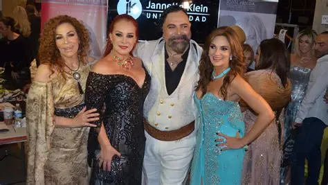 Muere Héctor Terrones, el diseñador mexicano de las estrellas, tenía 59 años