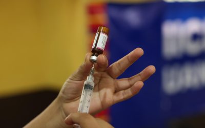 OMS advierte que desconfianza en las vacunas aumentará los casos de neumonía y meningitis