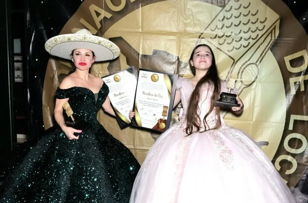 Reconocen a las cantantes Edith Encalada y Nura Francis por disco homenaje a Juan Gabriel