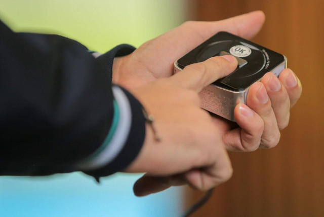 EU empieza a tomar datos biométricos de extranjeros que entren y salgan del país