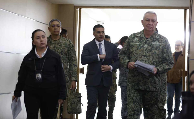 García Harfuch informa traslado de 25 reos peligrosos de Michoacán a penales federales