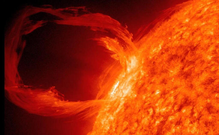 Administración Oceánica y Atmosférica emite una alerta por tormenta solar