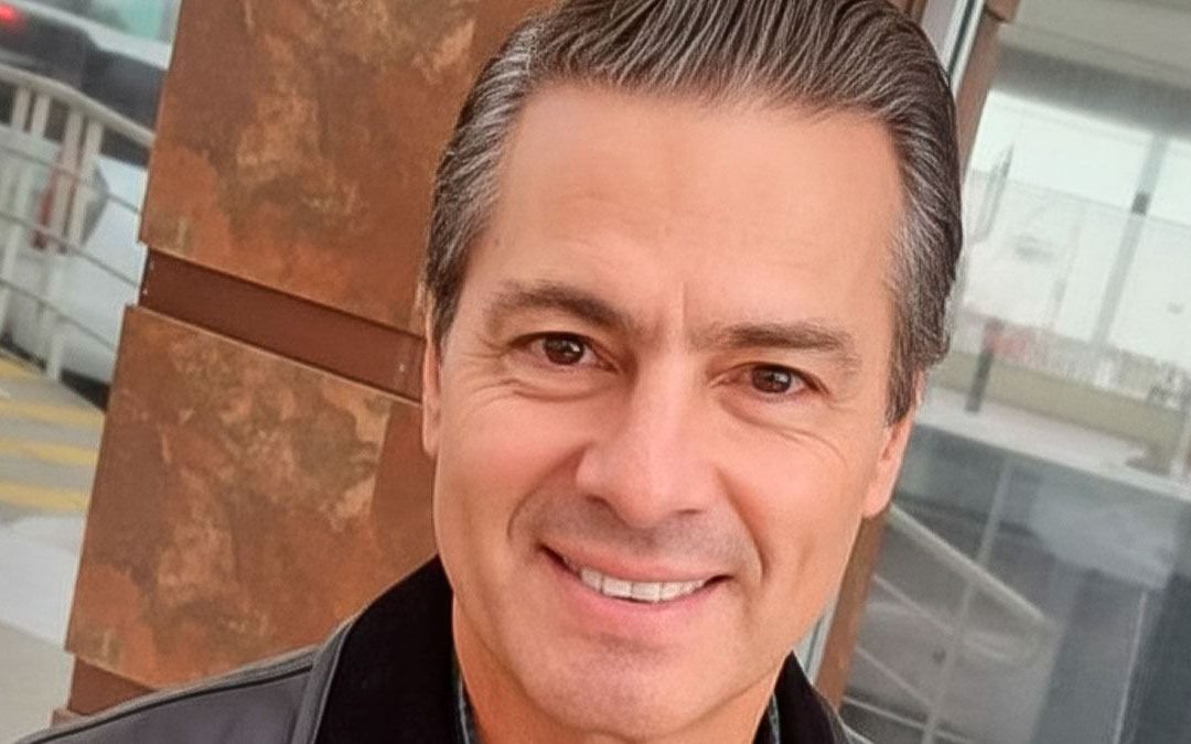 Enrique Peña Nieto es visto en oficinas del SAT durante su visita a México