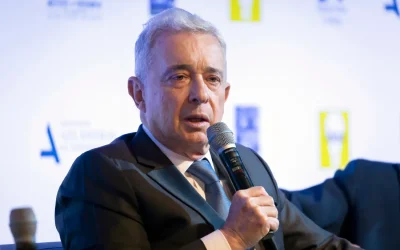 Álvaro Uribe volverá a someterse a las urnas como candidato al Senado