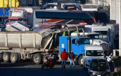 Gobierno, agricultores y transportistas llegan a acuerdos; se desactivan bloqueos en carreteras