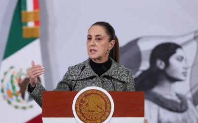 Subraya Sheinbaum que “la gente no migra por gusto” ante críticas de Trump y Kast