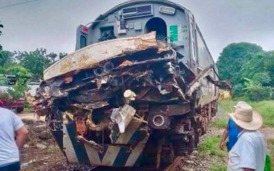 Tren Interoceánico choca con tráiler en Pichucalco, Chiapas