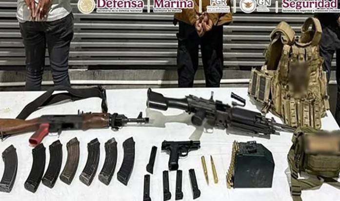 Detienen a 16 personas y aseguran armas durante operativo en Michoacán