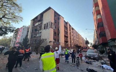 Explosión por acumulación de gas en Taxqueña deja daños en edificios y personas lesionadas
