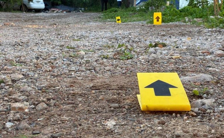 Ataques simultáneos dejan cinco muertos y un secuestrado en Salamanca, Guanajuato