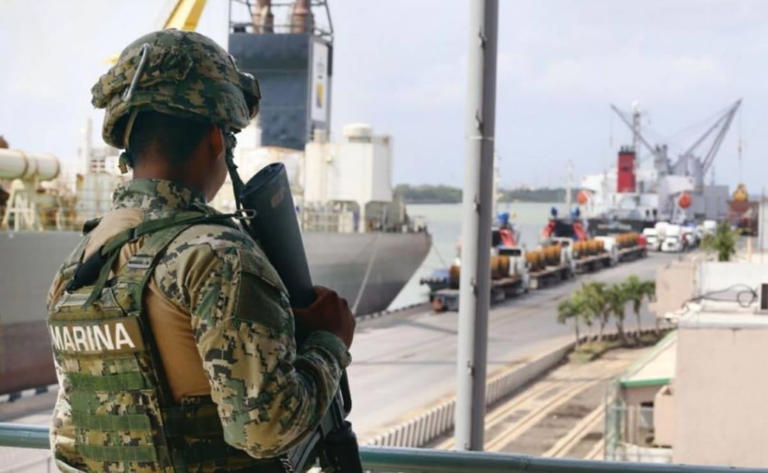 Semar rinde homenaje a cuatro marinos que murieron en Galveston, Texas
