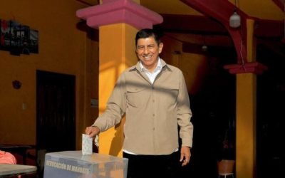 Celebran en Oaxaca consulta para revocación de mandato al gobernador Salomón Jara
