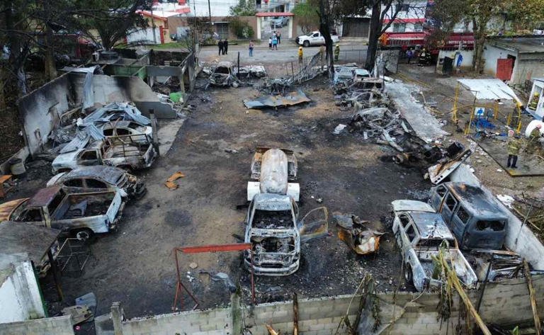 Explosión en gasera de Tabasco; deja 14 vehículos dañados y dos lesionados