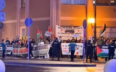 Cerca de 150 personas piden en Valencia expulsar a Israel de los torneos europeos