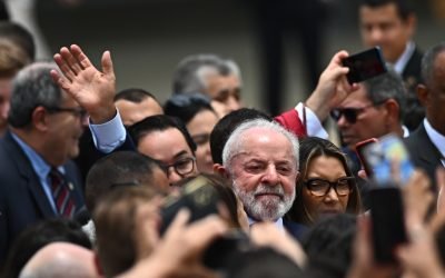 Encabeza Lula intención de voto con Flávio Bolsonaro en segundo lugar, según un sondeo