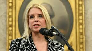 Responderá Maduro por cargos de narcotráfico y terrorismo en EU: Pam Bondi