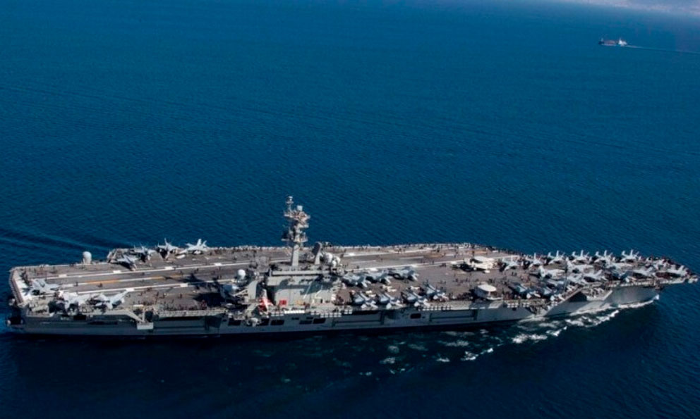 Portaaviones de EU llegan a Medio Oriente