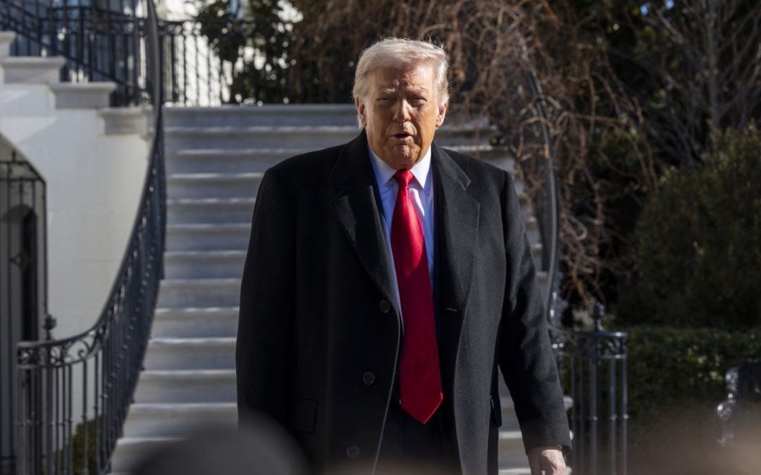 Afirma Trump que EUA “no necesita” productos fabricados en México ni Canadá