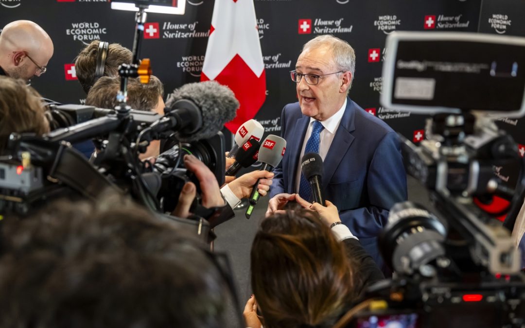 Se traslada al Foro Davos la tensión entre EUA y Europa por Groenlandia