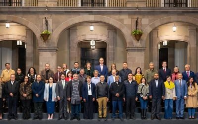Pide Delfina Gómez a diputados federales, locales y alcaldes trabajar en equipo