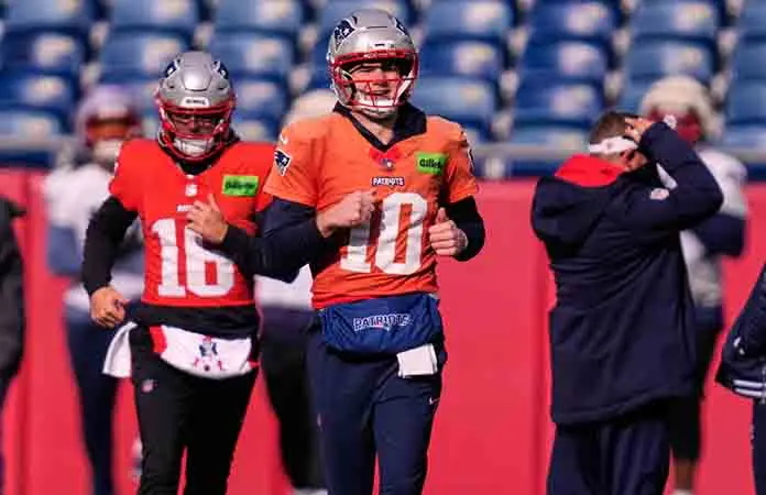 Drake Maye va por la hazaña