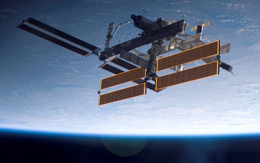 Tripulación de la Estación Espacial Internacional regresará a la Tierra