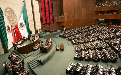 Advierte Kenia López impacto en PT y PVEM por reducción de plurinominales