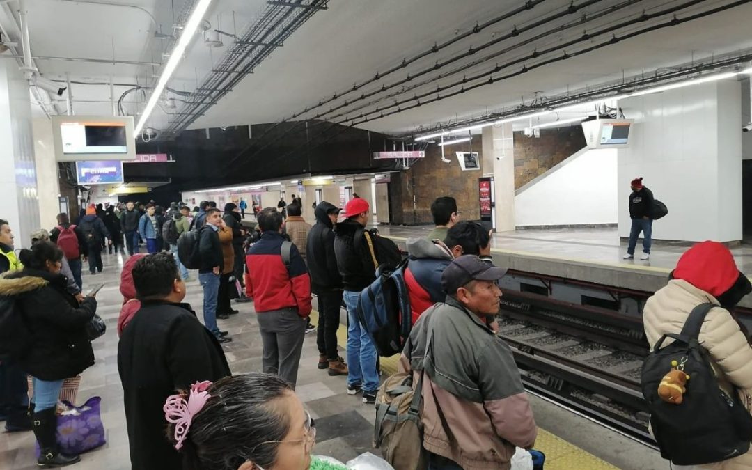 Metro CDMX informa retrasos por afluencia alta y moderada en líneas