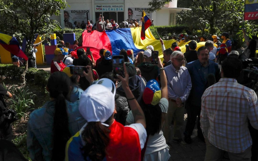 Embajada de EE.UU. en México prevé cambios en citas para visa ante protestas por Venezuela