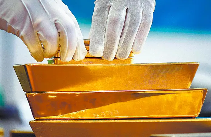 Reservas siguen brillando por el oro