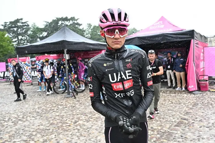 Mexicano Isaac del Toro gana la sexta etapa del UAE Tour