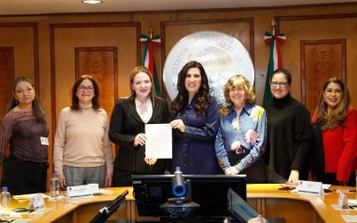 La Red de Mujeres en Plural entrega propuesta de Reforma Electoral en C. de Diputados