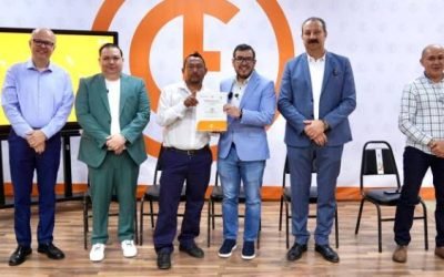 Nuevo León certifica a 97 conductores de transporte público