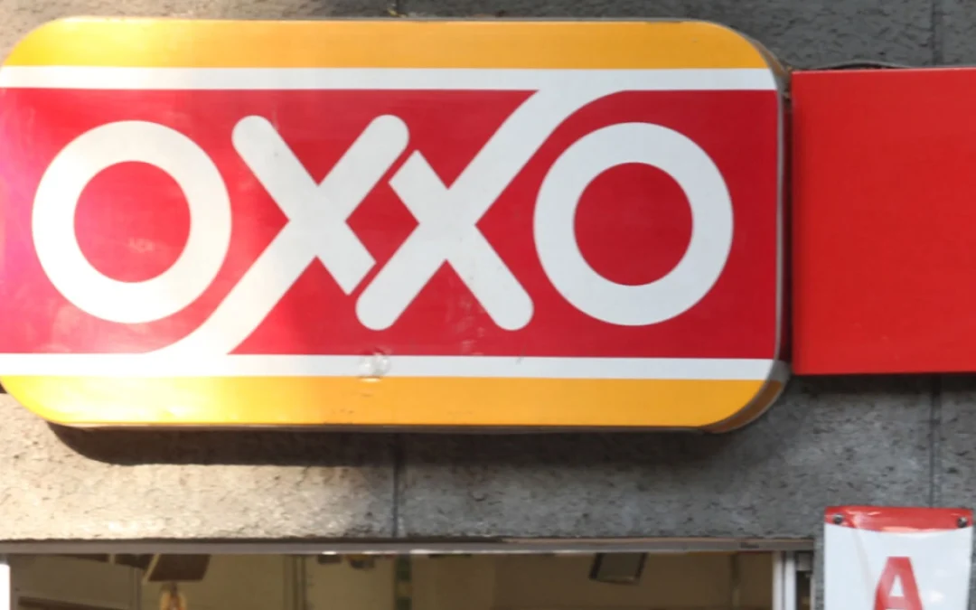 FEMSA asume el control de OXXO Brasil tras completar alianza con Raízen