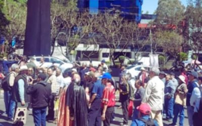 Bloqueo en Periférico Sur Hoy: integrantes del SME cierran carriles laterales