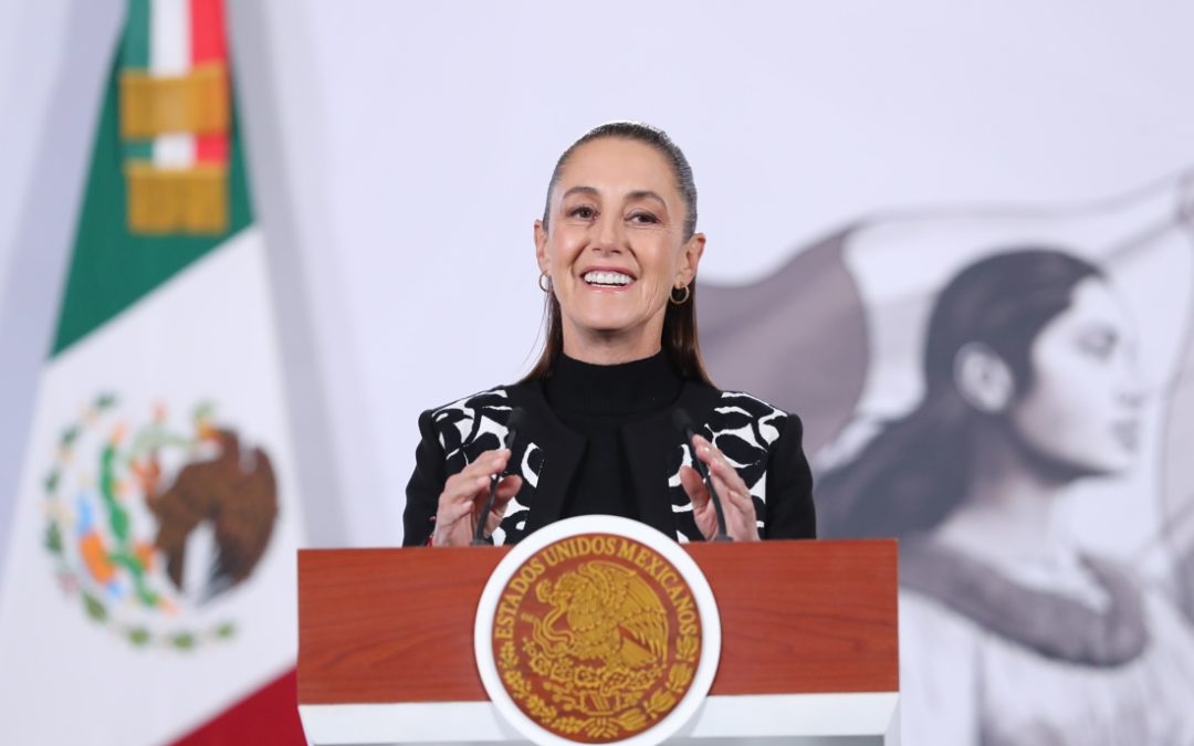 Asegura Sheinbaum que “no hay información de uso de drones” tras cierre aéreo en El Paso