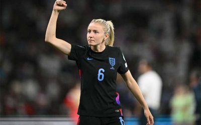 Williamson, capitana de Inglaterra, no descarta una huelga por el calendario