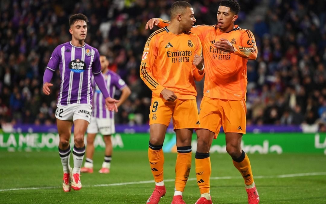 Mbappé y Bellingham reciben el trofeo FIFPro como integrantes del “11 del año”