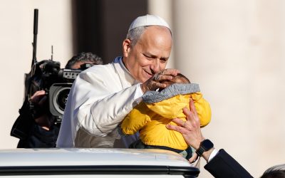 Denuncia León XIV falta de progreso en la protección de los niños frente al peligro