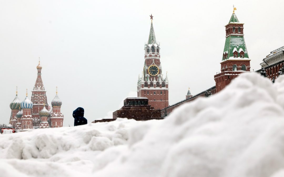 Bate récord la capa de nieve en Moscú de más de 30 años tras una intensa nevada