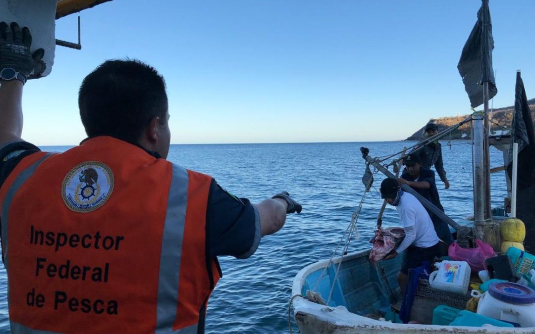 Marina retiene embarcación en Islas Marías por violar restricción de pesca