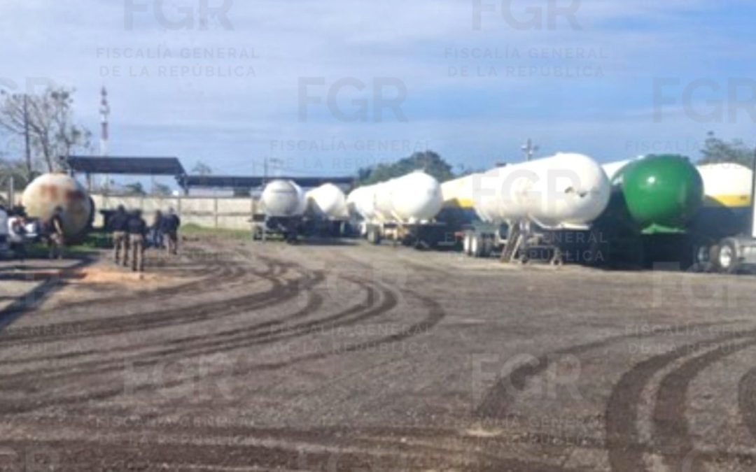 Aseguran más de 82 mil litros de hidrocarburo y 149 vehículos en Veracruz