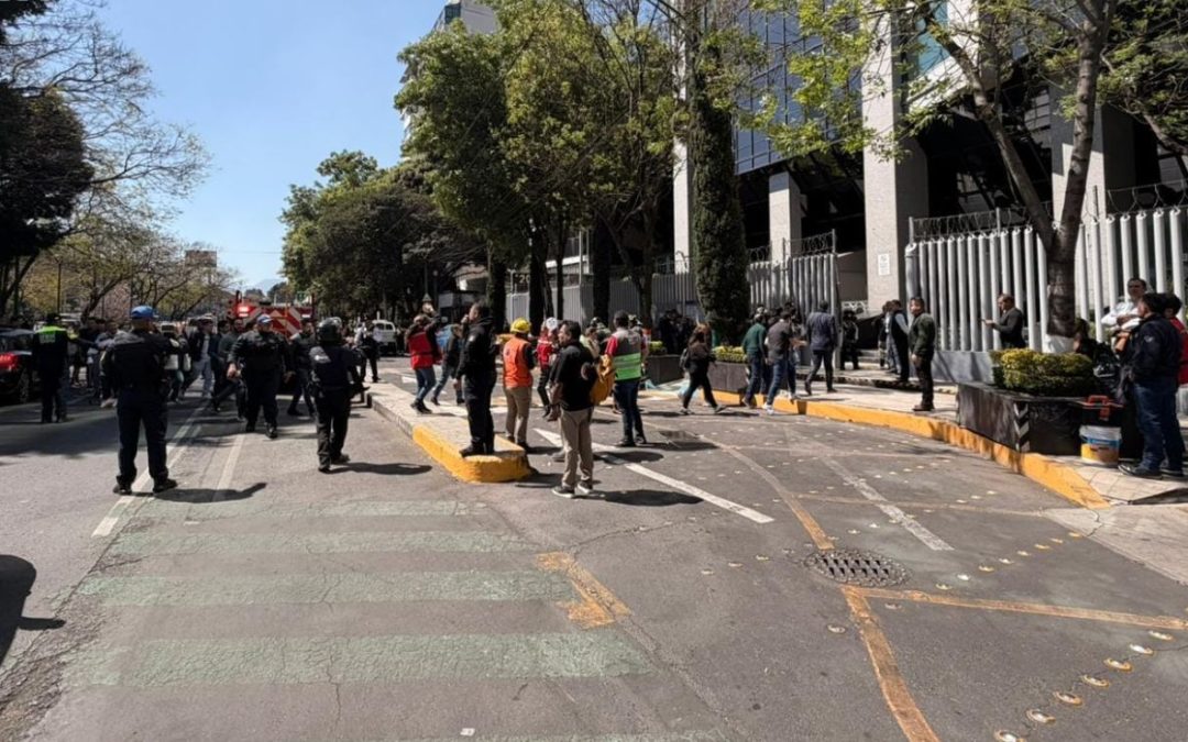 Desalojan torre del Poder Judicial de la Federación por amenaza de bomba