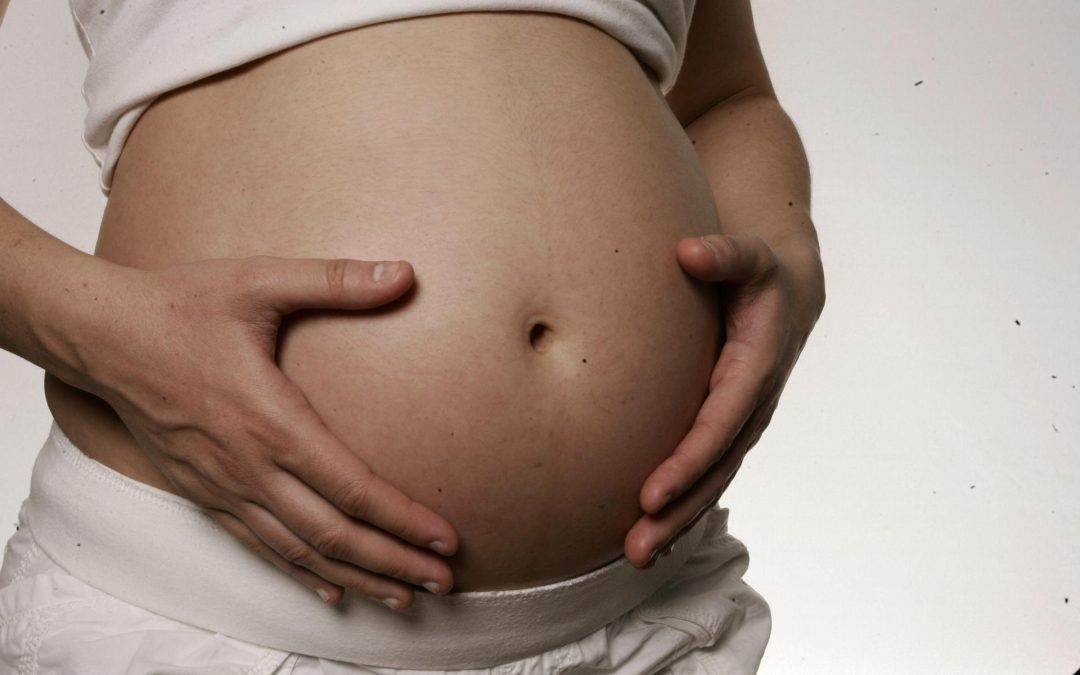 Mujeres embarazadas no deben vacunarse contra el sarampión