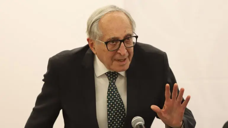 Contrae influenza David Kershenobich y se ausenta de ‘La Mañanera’