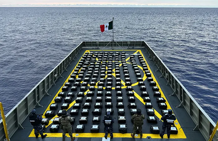 Semar incauta toneladas de cocaína en aguas internacionales