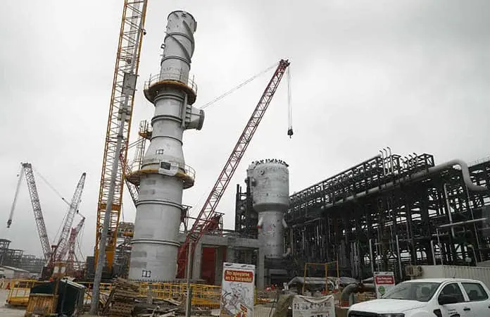 Pemex reporta tres muertos por explosión de ducto en Oaxaca