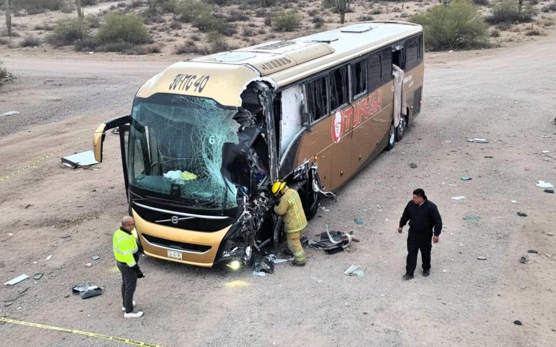 Choque carretero en Sonora deja al menos 4 muertos y 25 heridos